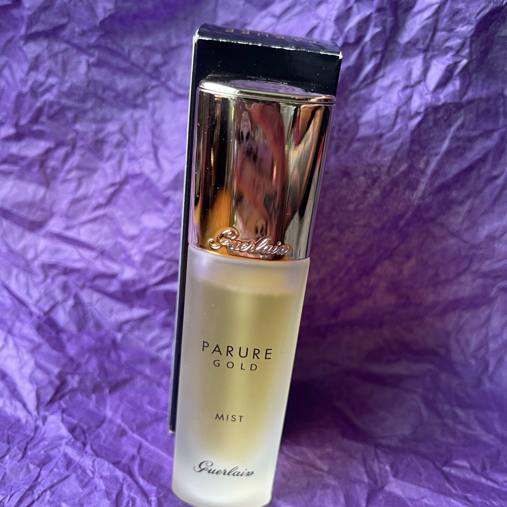 Guerlain- Parure Gold Mist setting spray